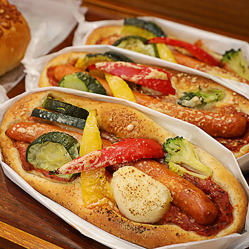 チョリソーの彩り野菜添え