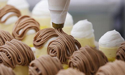 お菓子づくりイメージ1